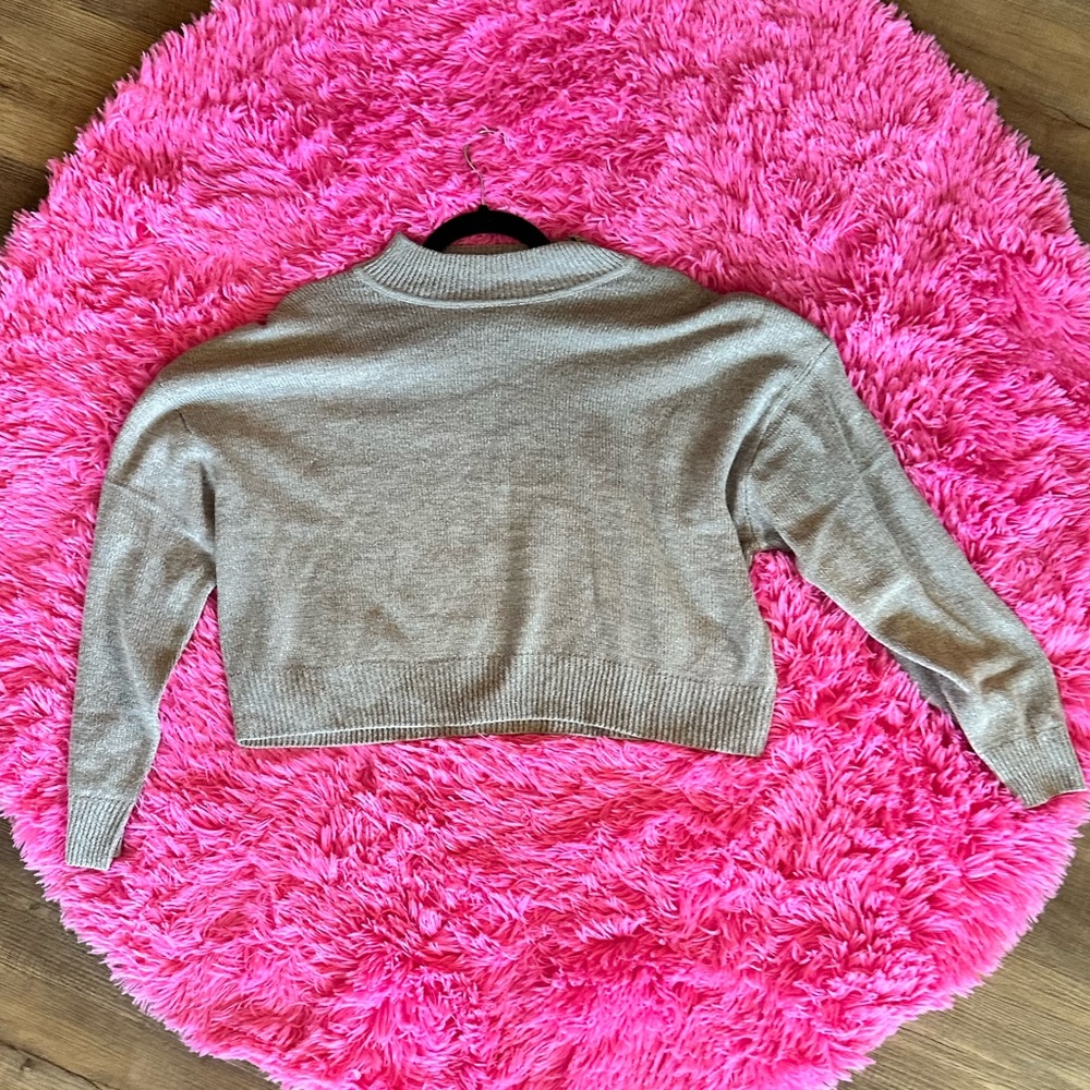 Grey slouch cropped sweater